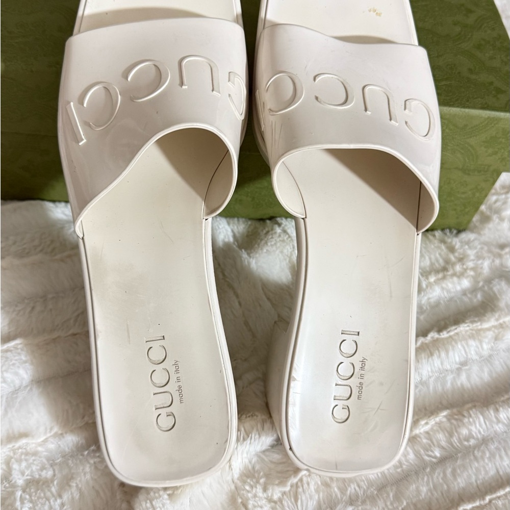 Gucci Women's Off-White Mules